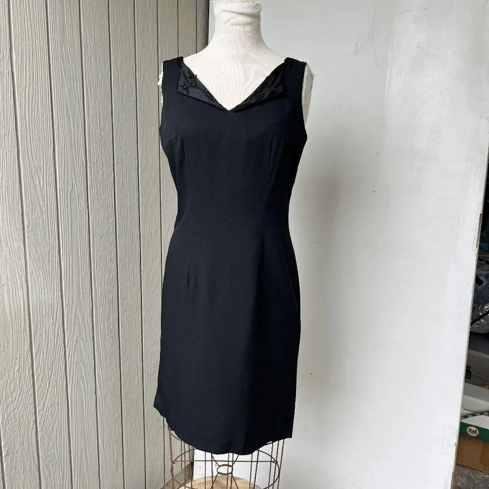 Vintage Dani Max Black Beaded V-Neck Sheath Dress Size 6 Made in USA